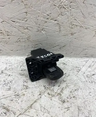 BMW 3 E90 E91 Ignition lock 10862510