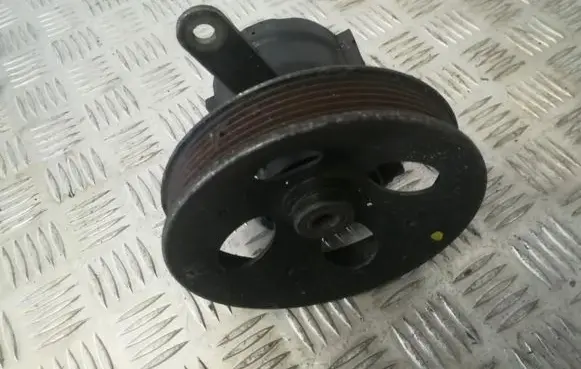 Opel Astra F Power steering pump 90409232