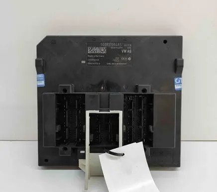 Volkswagen Golf VII Central body control module 5WK50913 5Q0937084AS