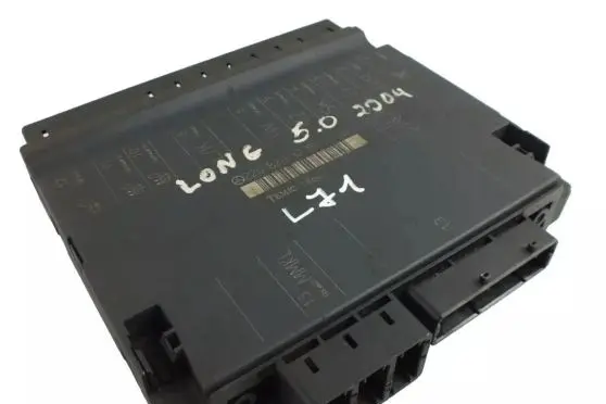 Mercedes-Benz S W220 Seat control module 2208205685