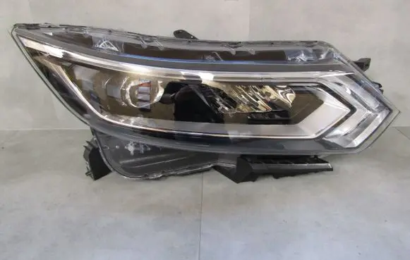 Nissan Qashqai J12 Headlight/headlamp 10019011 H903037