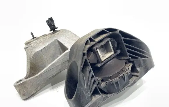 Renault Megane IV Engine mount vacuum valve 112327345R