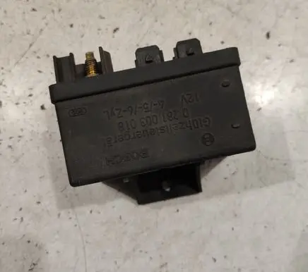 Peugeot 607 Glow plug pre-heat relay 0281003018