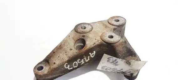 Opel Astra G Engine mounting bracket