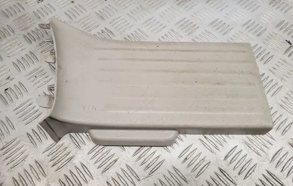 Chrysler Pacifica Rear sill trim cover 5SP26PD2AF 5SP26TRMAF