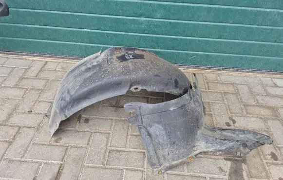 Volkswagen Golf VI Front wheel arch liner splash guards 1K5805978B