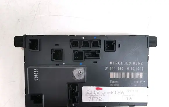 Mercedes-Benz E W211 Door control unit/module A2118201685