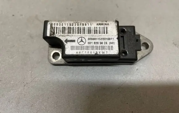 Mercedes-Benz E W210 Airbag deployment crash/impact sensor 0018205626