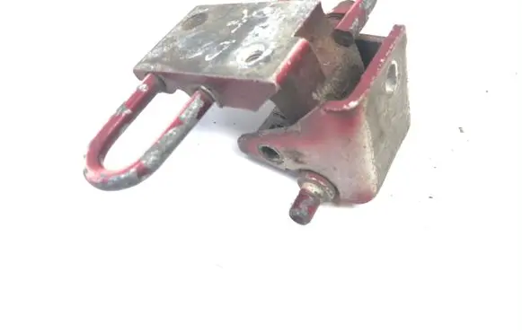 Audi A3 S3 8L Front door lower hinge 8L3831411