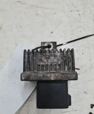 Renault Laguna II Glow plug pre-heat relay 7700115078