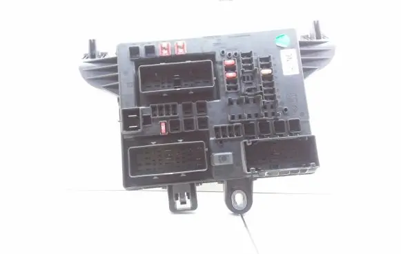 Opel Insignia A Relay mounting block 13277321