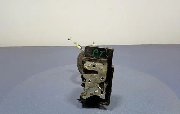Chevrolet Epica Rear door lock