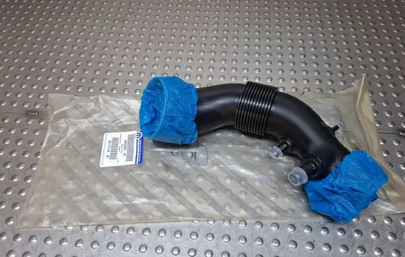 Alfa Romeo Mito Air intake hose/pipe 50528558 68219777AA