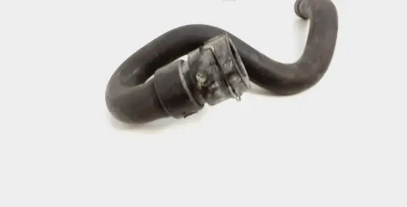 Engine coolant pipe/hose