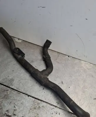 Mercedes-Benz Vito Viano W638 Intercooler pipe mounting bracket 6368321823
