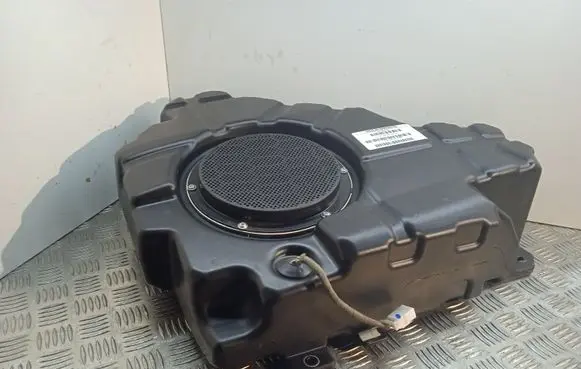 Jeep Grand Cherokee Subwoofer speaker 05064610ACA