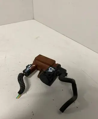 Volvo C30 Turbo solenoid valve 6G9Q9E882CA 70177100