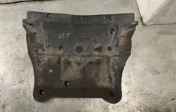 Nissan Qashqai Engine splash shield/under tray 75890BB00A 75831BR00A