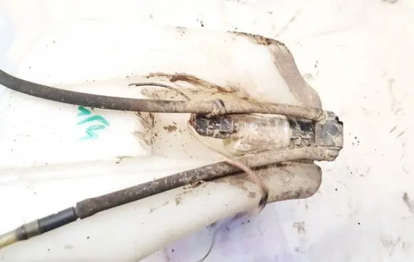 Citroen C3 Windscreen/windshield washer pump