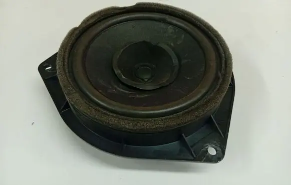Toyota Avensis T250 Front door speaker 8616002370