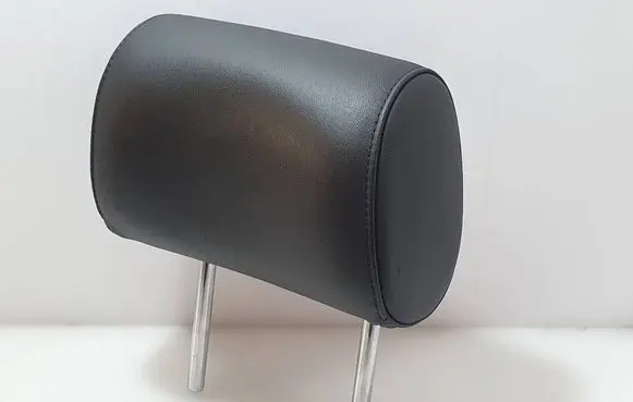 Audi A3 S3 8P Front seat headrest