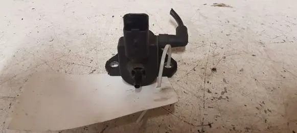 Vacuum valve