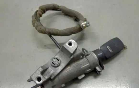 Audi A4 S4 B6 8E 8H Ignition lock