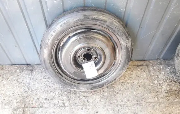 Volkswagen Golf III R15 spare wheel 