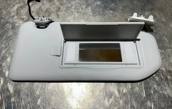 Peugeot 508 Sun visor