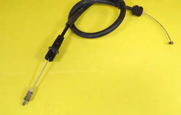 Opel Astra F Throttle cable 90499135 90499135LW 09128858
