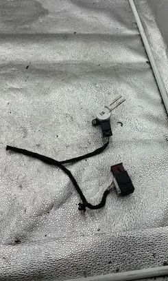 Opel Insignia A Brake pedal sensor switch 25889337