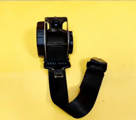 Ford Focus Rear seatbelt 98ABA611B68EA