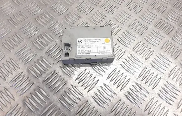 Mercedes-Benz E W211 Gateway control module A2115405645