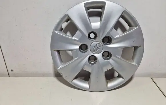 Hyundai i30 R15 wheel hub/cap/trim 529602L000