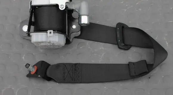 Rear seatbelt