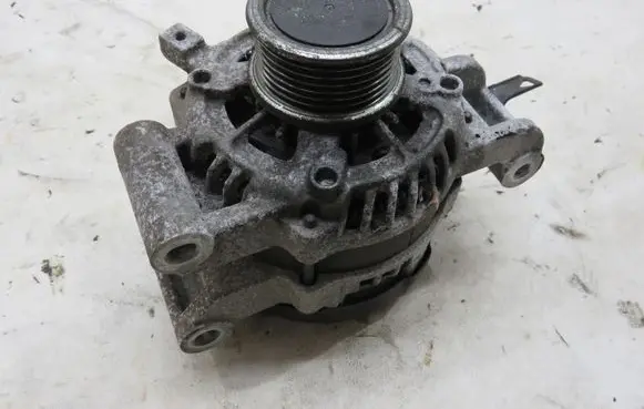 Toyota Verso Generator/alternator KRIS235789