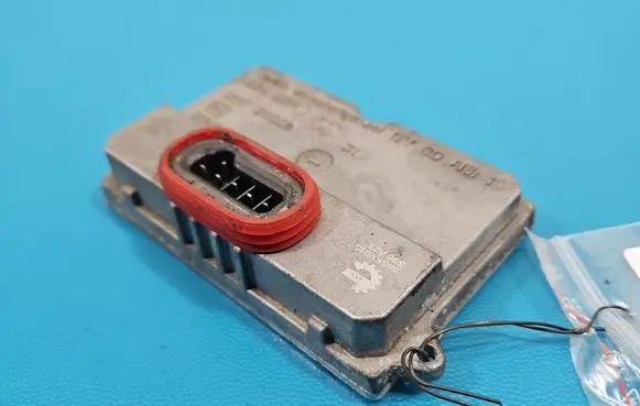 Renault Scenic II - Grand scenic II Headlight ballast module Xenon 5DV008290-00 IMPRK1532679