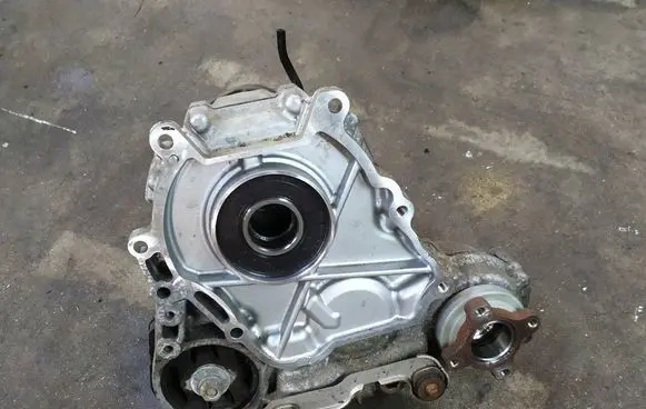 BMW X1 E84 Gearbox transfer box case 7610584