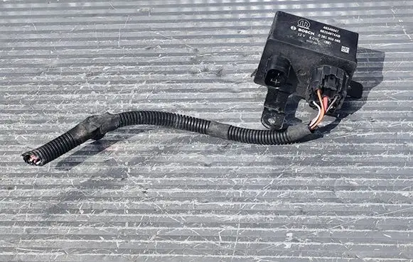 Alfa Romeo Stelvio Glow plug pre-heat relay 46349347 0281003065 68254974AB