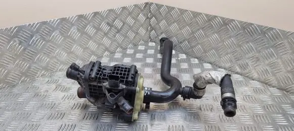 Ford Kuga II Thermostat/thermostat housing 9804160380 DG9318K580ED