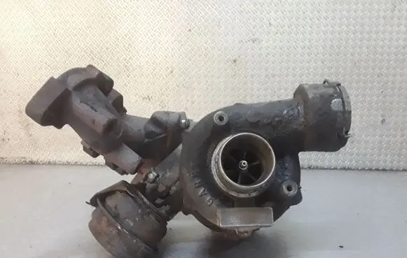 Audi A4 S4 B7 8E 8H Turbo 058145702G
