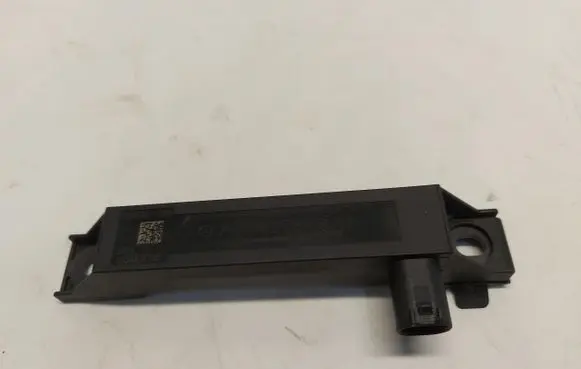 Mercedes-Benz EQA Aerial antenna amplifier A1779050500-JLK01