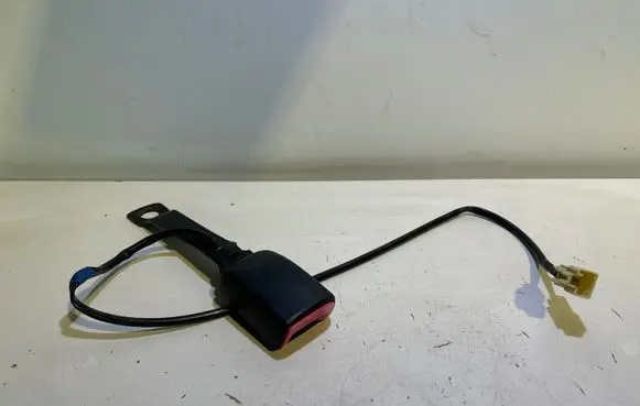 Subaru Outback Front seatbelt buckle 6105115