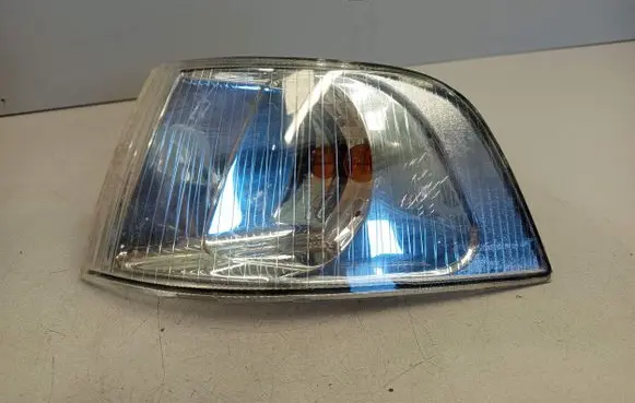 Volvo S40, V40 Front indicator light