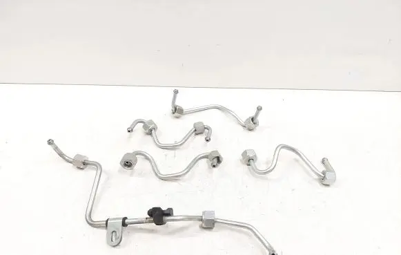 Renault Laguna III Fuel injector supply line/pipe 734023A 071023 071022
