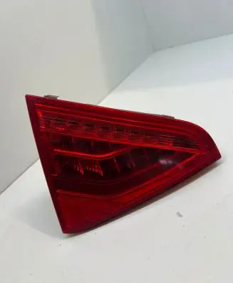 Audi A5 8T 8F Tailgate rear/tail lights 8T0945093C 21200106 AU484PAT2