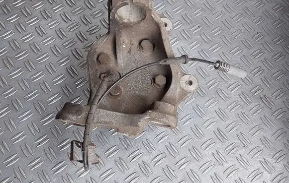 BMW 1 E81 E87 Front wheel hub