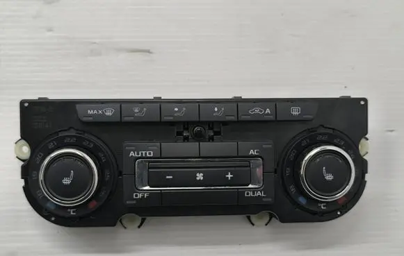Skoda Octavia Mk2 (1Z) Climate control unit 3T0907044BL