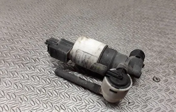 Volvo V60 Windscreen/windshield washer pump BK2117K624BA AV6117K624AA