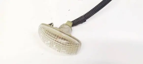 Nissan Primera Front fender indicator light
